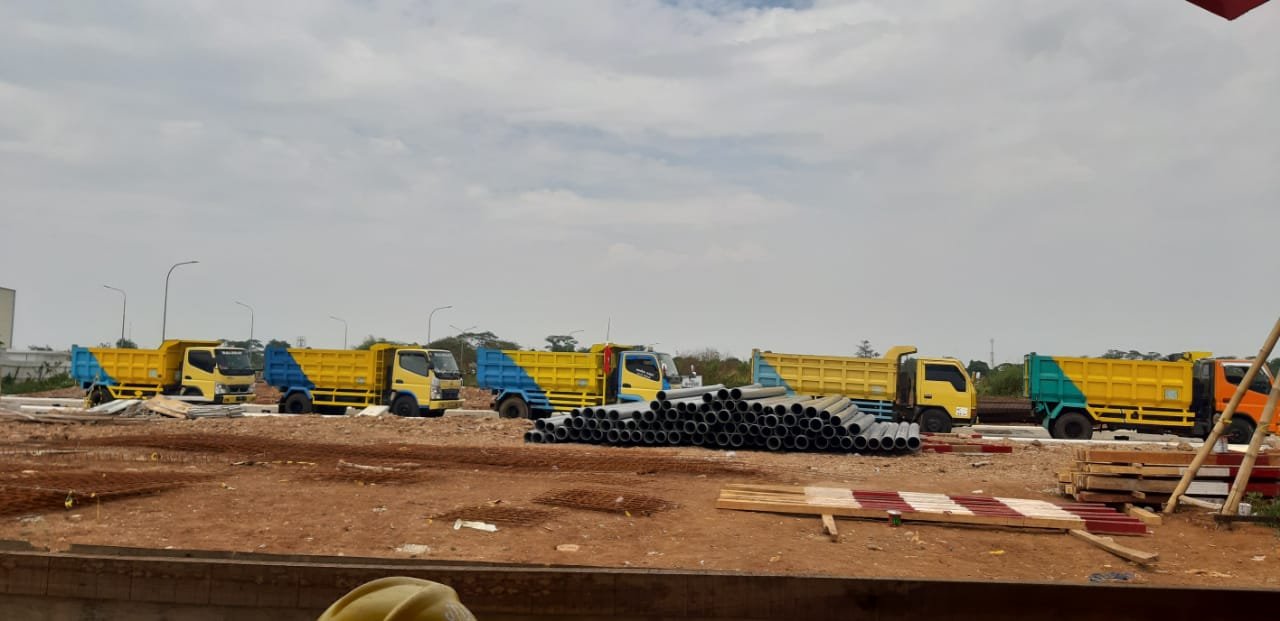Dump Truck Transportation Services (7 m³ Capacity)